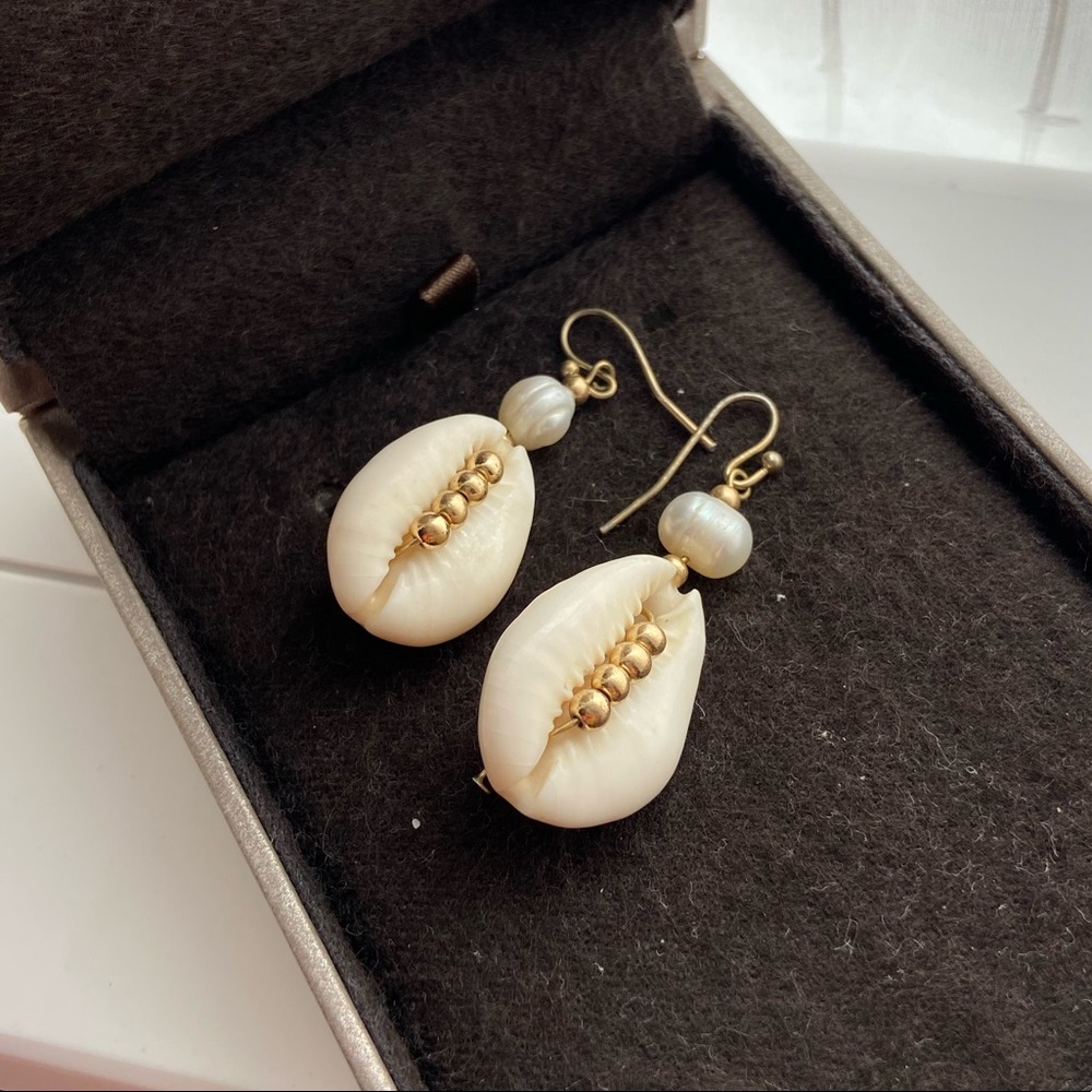 Romantic seashell earrings